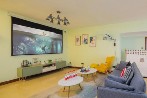 Locals Apartment House 13